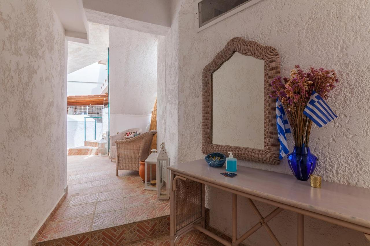 Guests Apartments In Sissi Creta Екстериор снимка