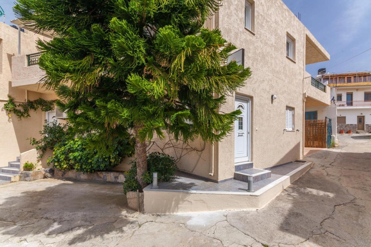Guests Apartments In Sissi Creta Екстериор снимка